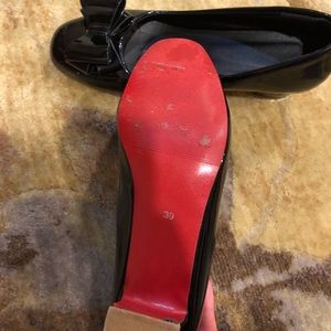 Patent Leather, bow in front, block heel ❤️